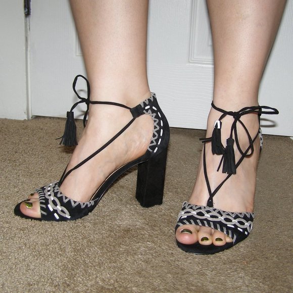 NEW Ivanka Trump Suede Ankle lace heels size 8-8.5 - Picture 4 of 13